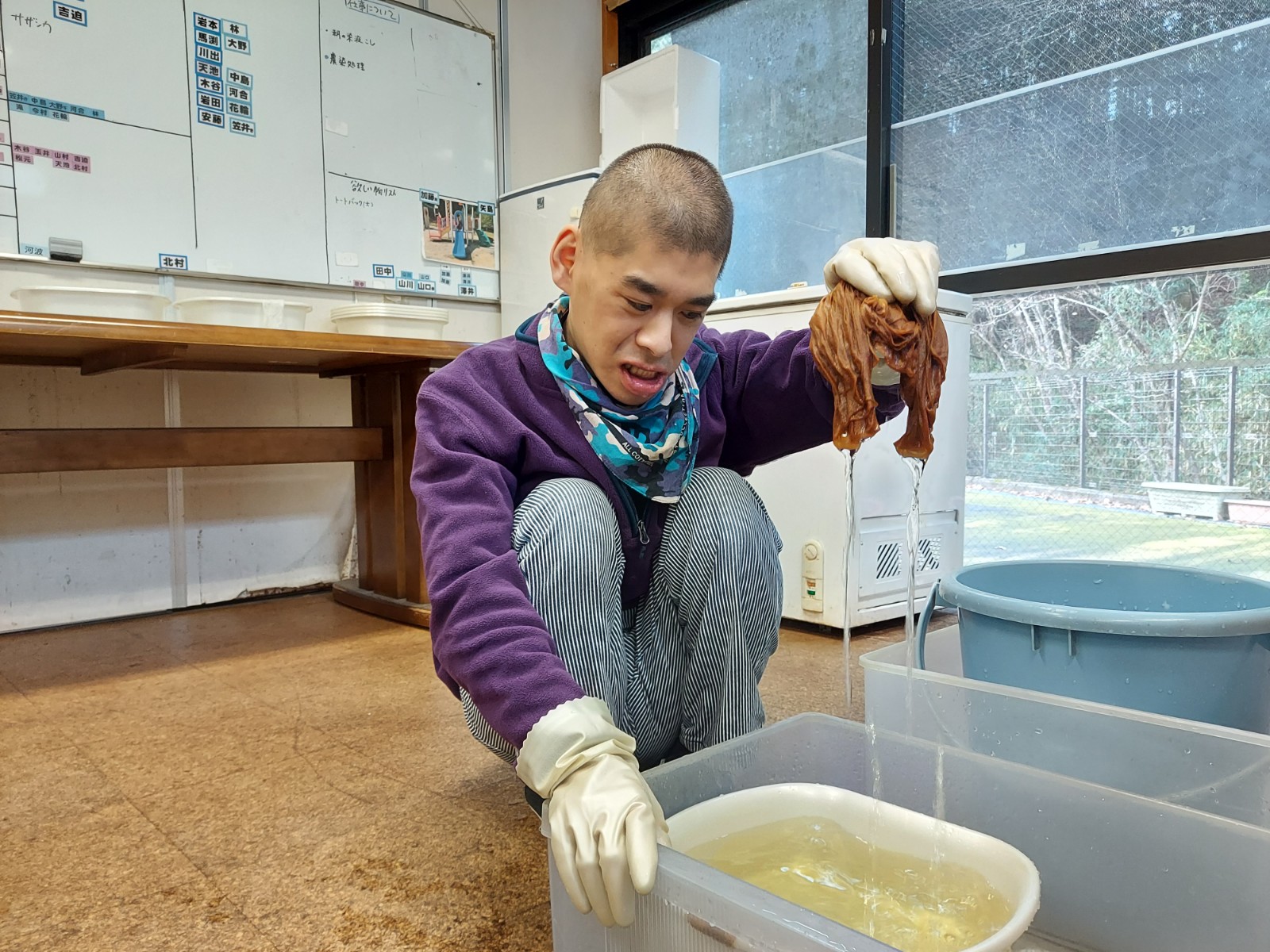 安い直販店 昆布で作った創作ベスト ・ザクロ染めの無地.明治期の縞